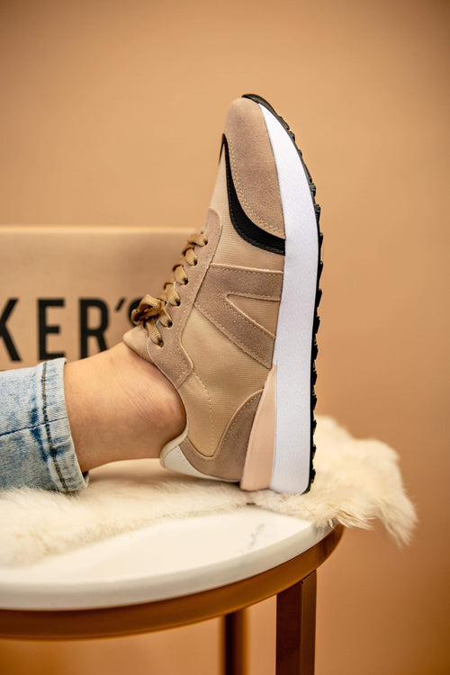 Kendra Sneaker - Maple Row Boutique 