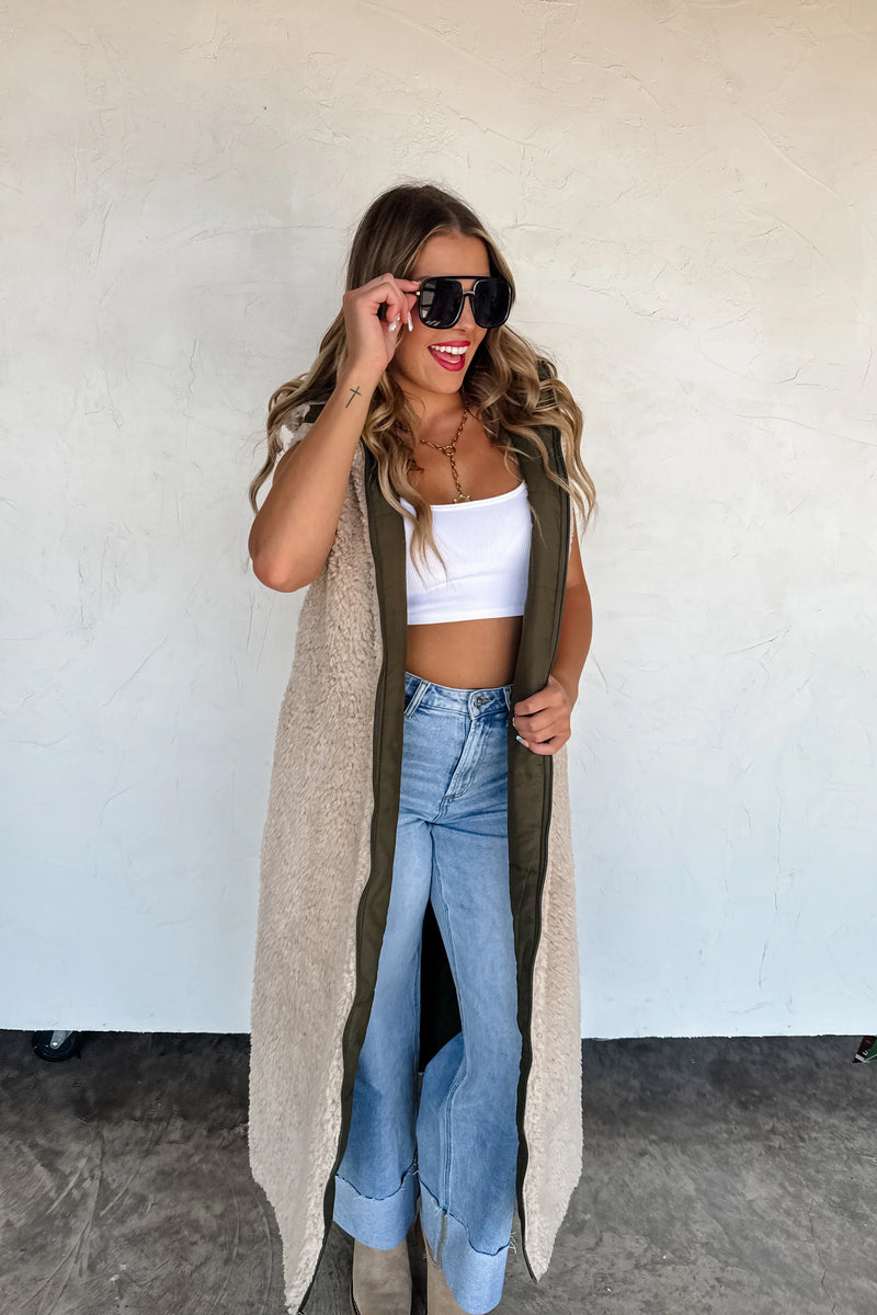 PREORDER: Reversible Sherpa Puffer Vest - Maple Row Boutique
