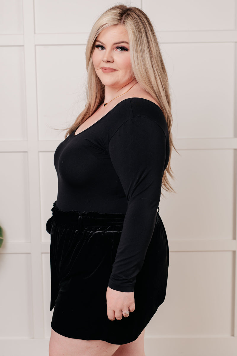 Bring in the Basics Seamless Reversible V-Neck Black - Maple Row Boutique 