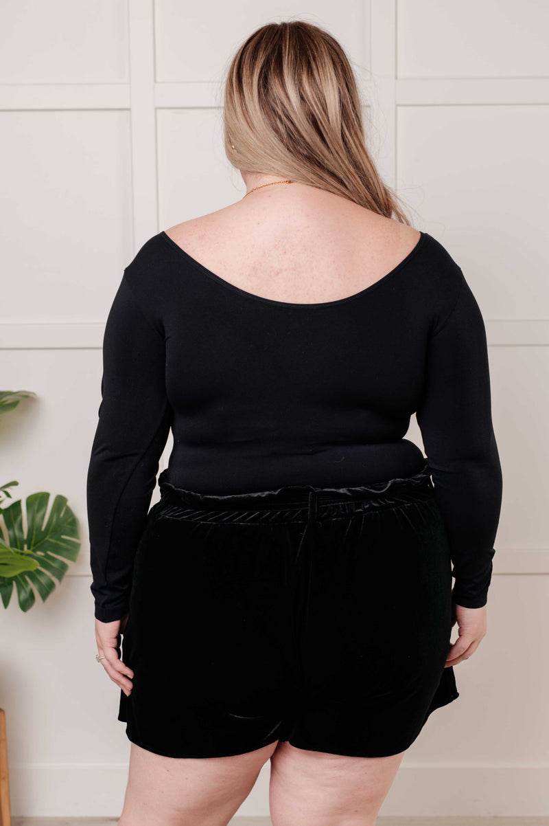 Bring in the Basics Seamless Reversible V-Neck Black - Maple Row Boutique 