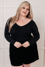 Bring in the Basics Seamless Reversible V-Neck Black - Maple Row Boutique 