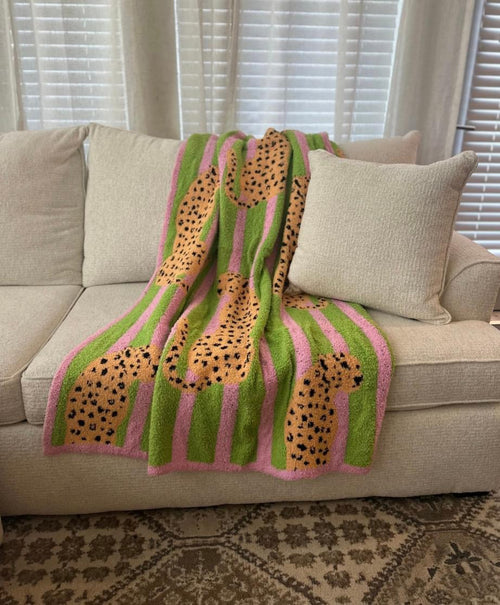 Luxe Cheetah Blanket - Maple Row Boutique 