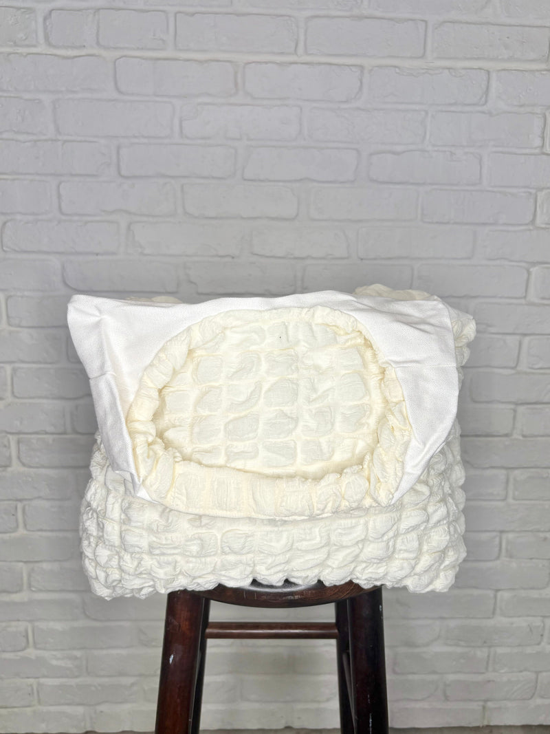 Day Out Cloud Tote Bag In Cream - Maple Row Boutique