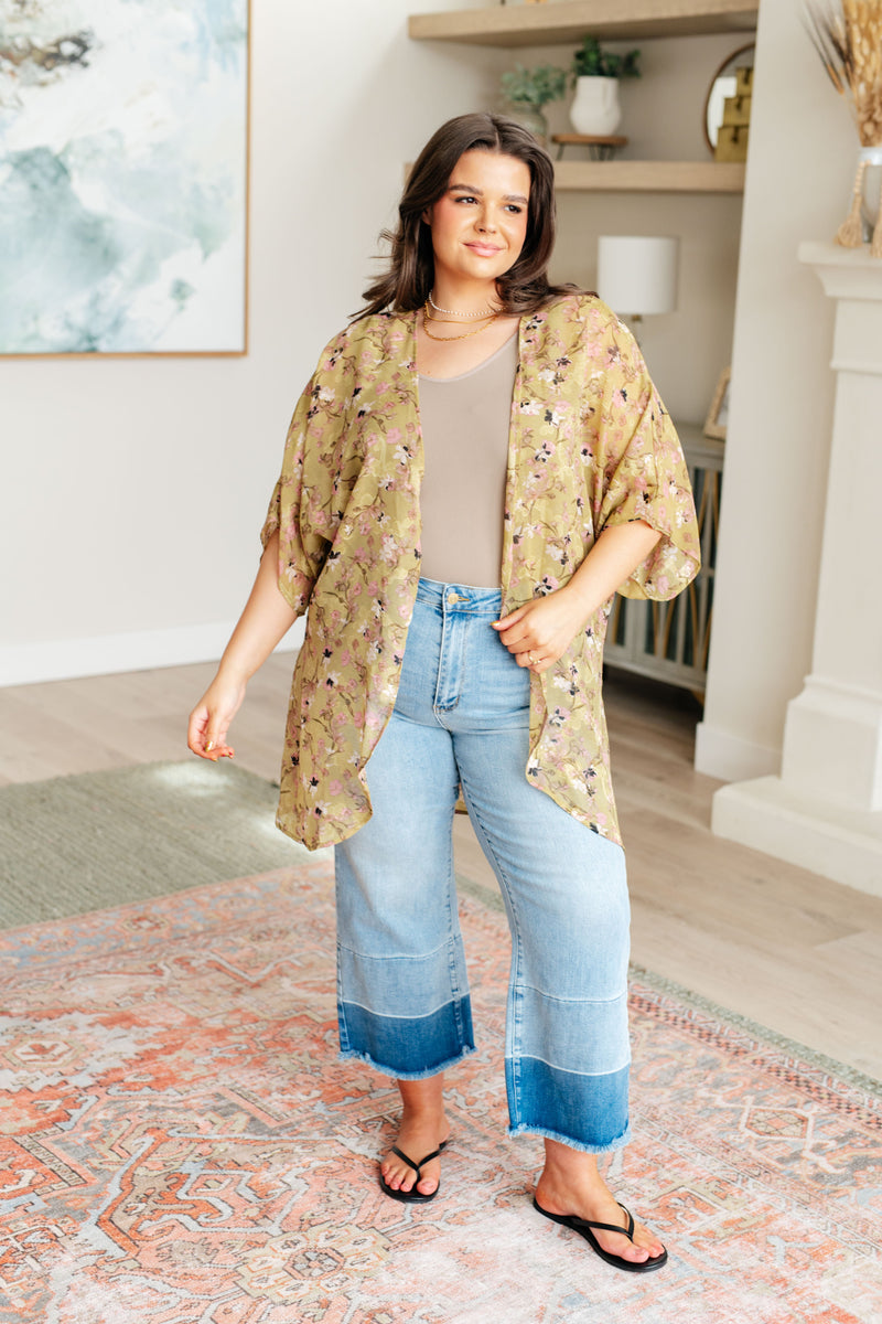 Go Anywhere Floral Kimono - Maple Row Boutique