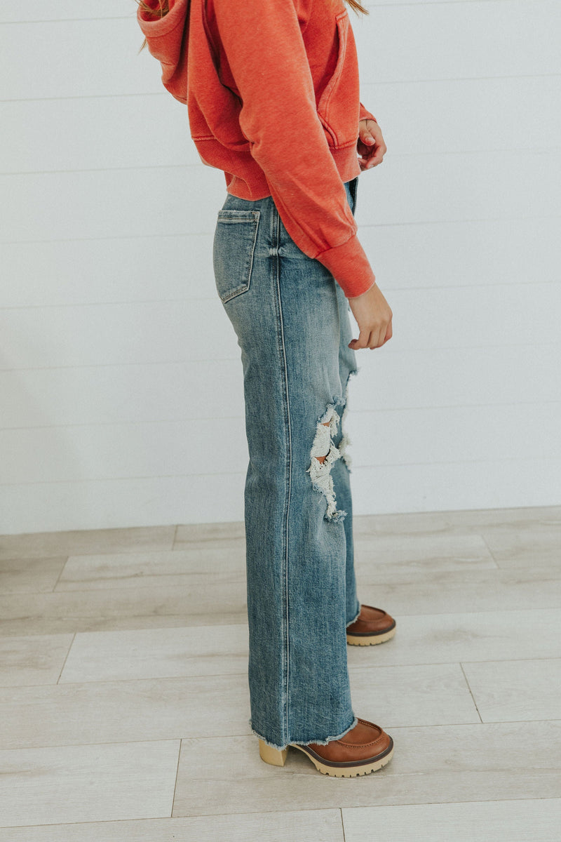 Blakeley Distressed Jeans - Maple Row Boutique 