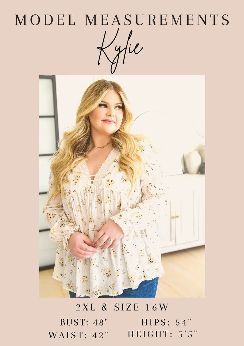 Absolute Favorite V-Neck Top in Orchid - Maple Row Boutique 