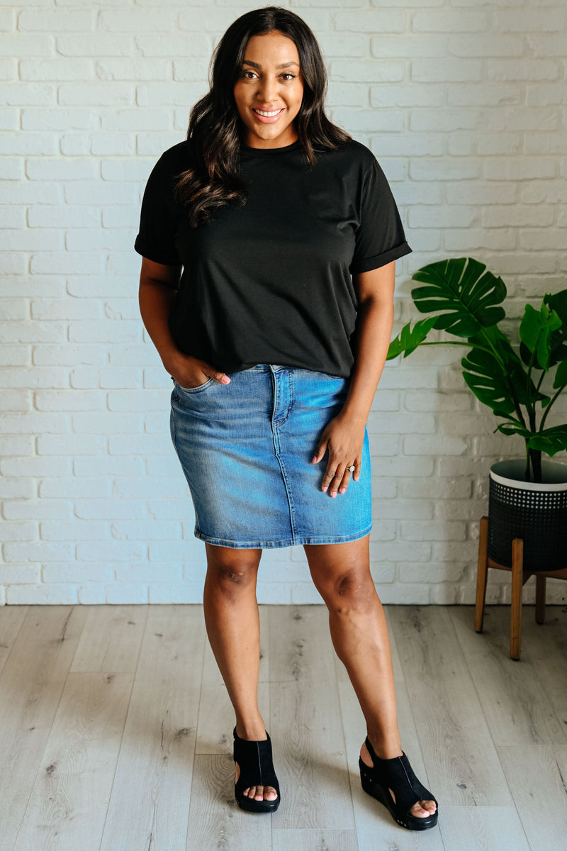Uptown Crew T-Shirt in Black - Maple Row Boutique