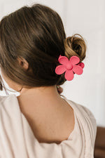 Daisy Claw Clip in Magenta - Maple Row Boutique 